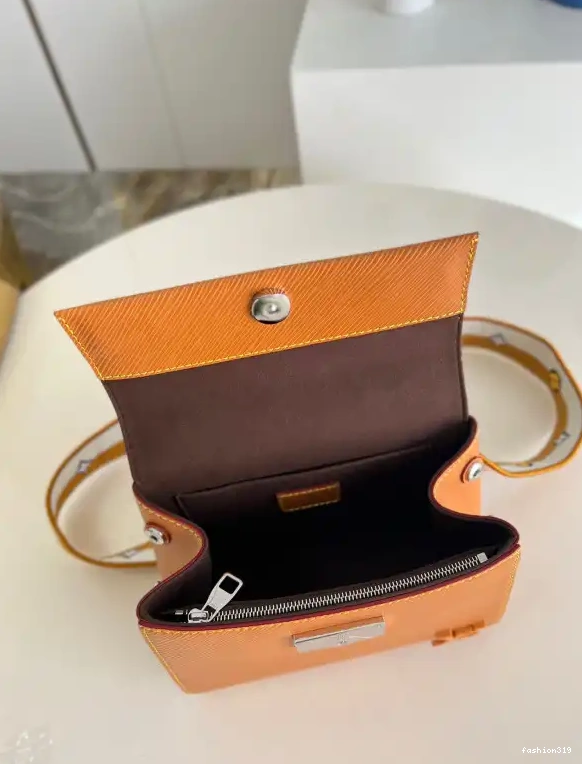 VUITTON MINI CHANELUNY LOUIS 0421